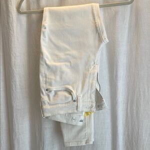 NWOT Women's White Hudson stretchy jeans size 28